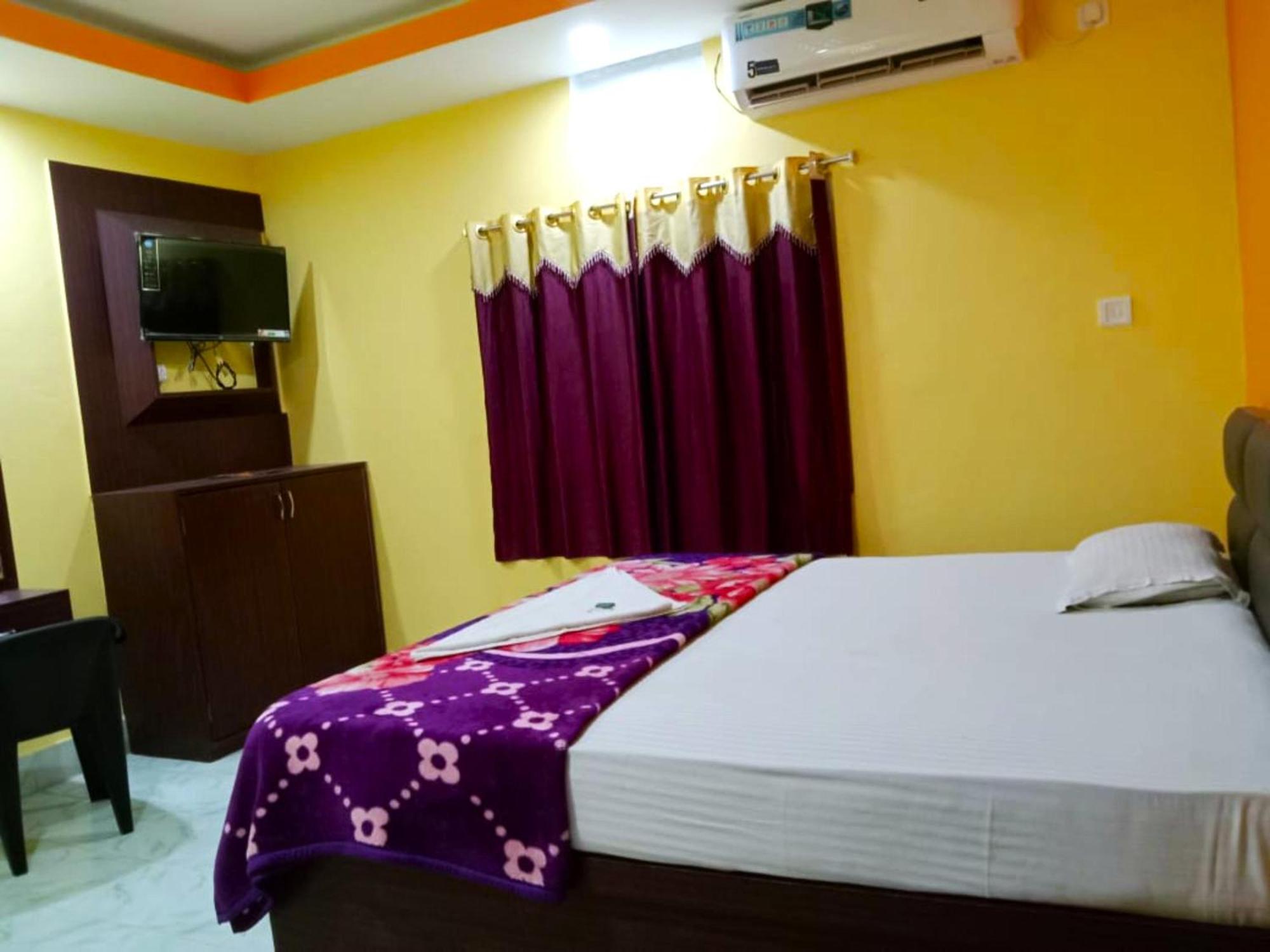 Sahoo Palace-near-sea Beach Best Selling & Best Choice Of Travellers Hotel 3*